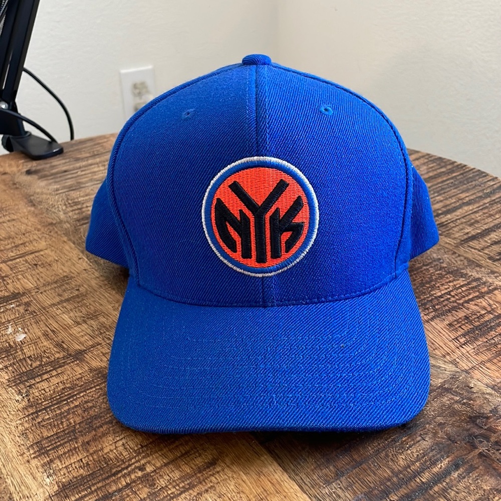 Mitchell & Ness New York Knicks SnapBack Hat